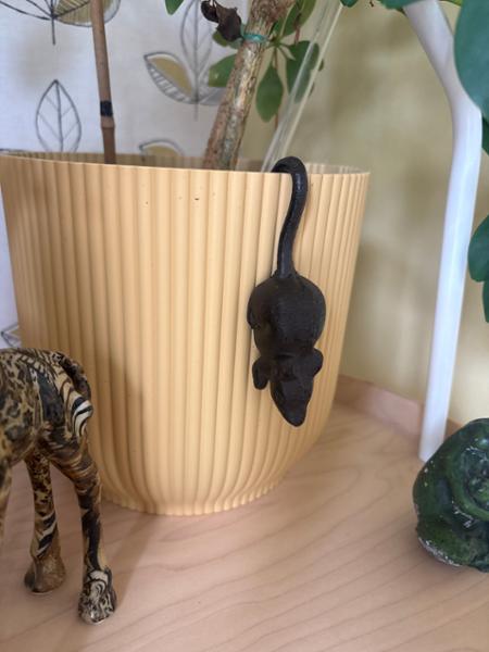 Cast Iron Pot Hanger Mouse