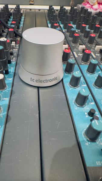 TC Level Pilot X Mixing Knob with XLR Connectors
