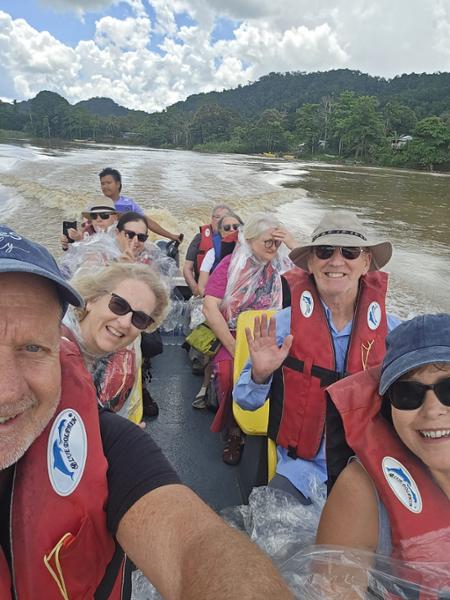 5862-Best of Borneo