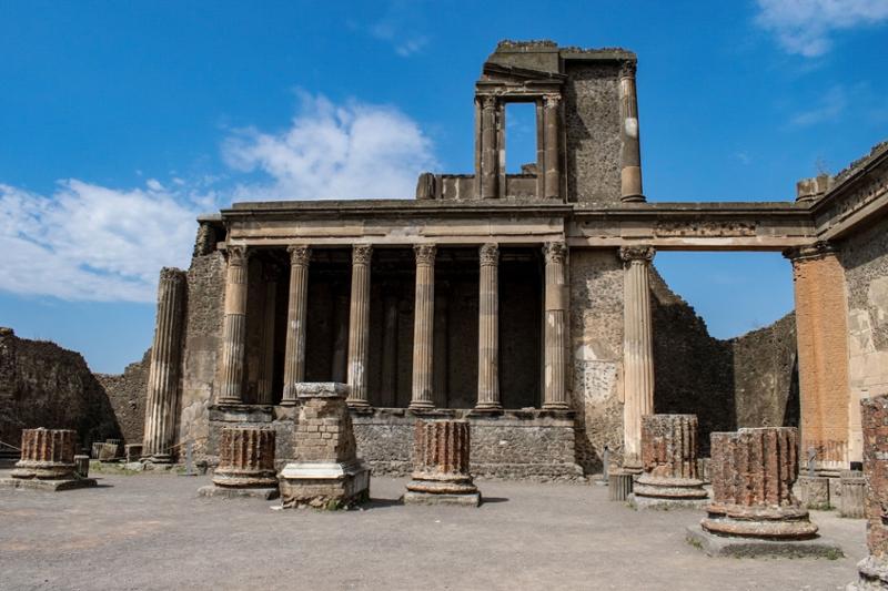 Pompeii  Capri and the Bay of Naples