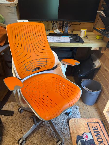 Dynamic Zure office chair