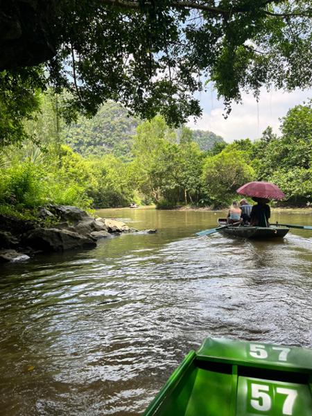 5887-Vietnam Mountain Discovery
