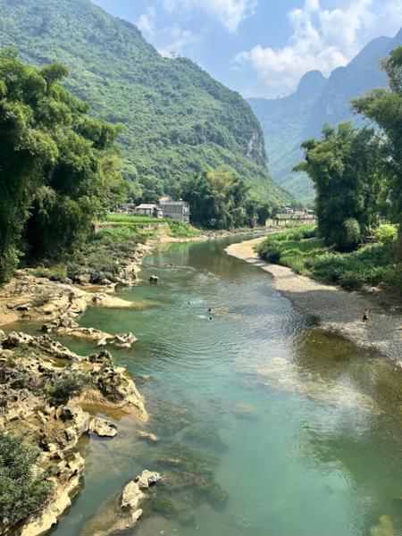 5887-Vietnam Mountain Discovery
