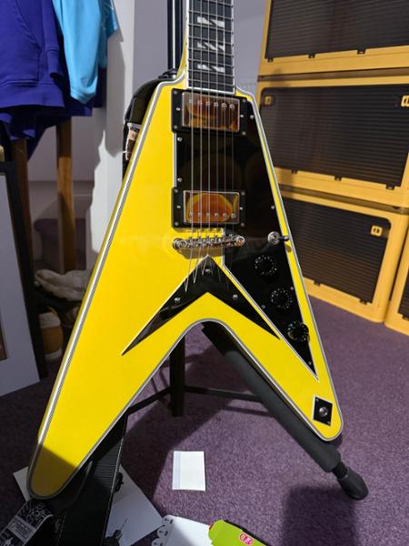 Epiphone Futura Flying V Custom Electric Guitar in Solaris Shift