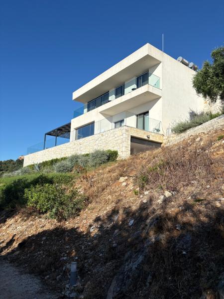 Villa Lefkothea