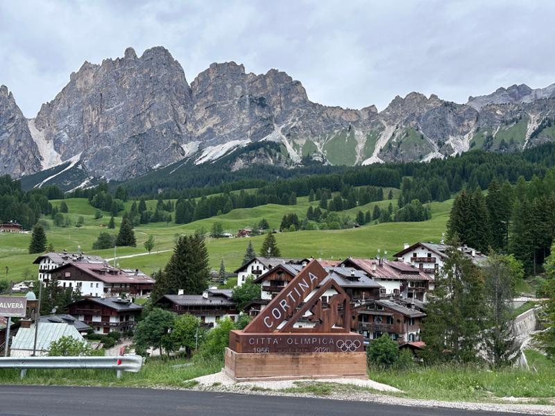 Private Day Tour to Dolomites from Venice and Cortina Tour