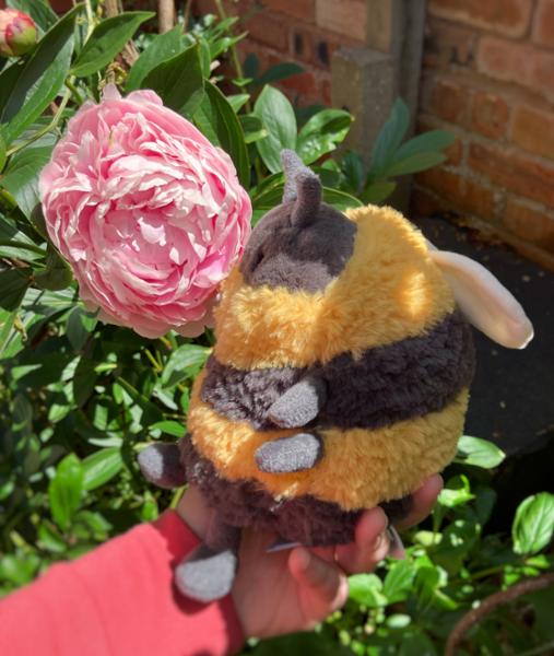 Jellycat Albee Bee