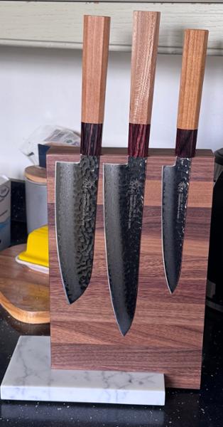Artelegno Carrara Magnetic Walnut Knife Block (94/WLM)