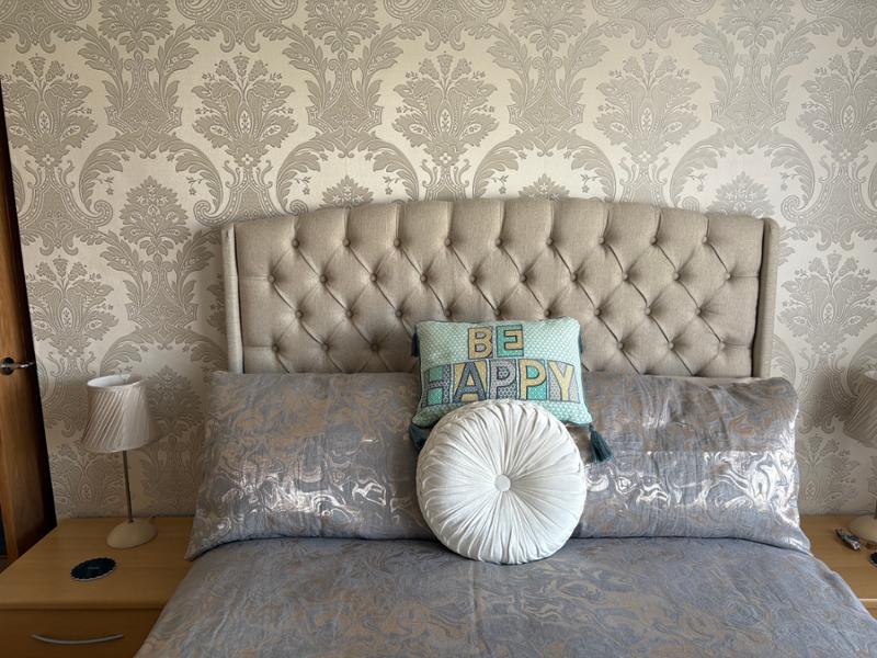 Amara Damask Wallpaper Cream Belgravia 7369