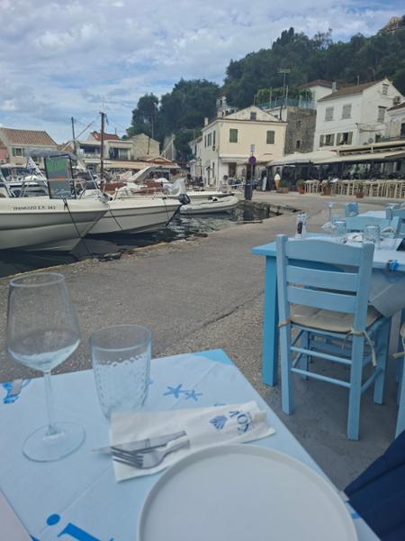 LOGGOS Paxos