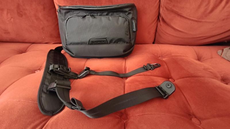 Alpaka Bravo Sling Max v.2 is a great bag for commuting