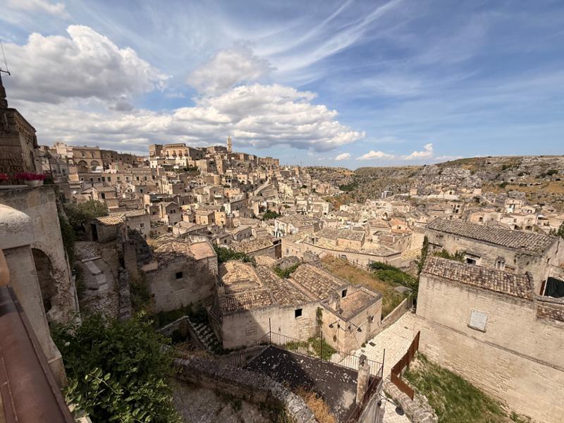7 Day Authentic Puglia Self Drive incl. Mt Vesuvius, Wine Tastings, Ape City Tour, Lecce, Car Hire, + more