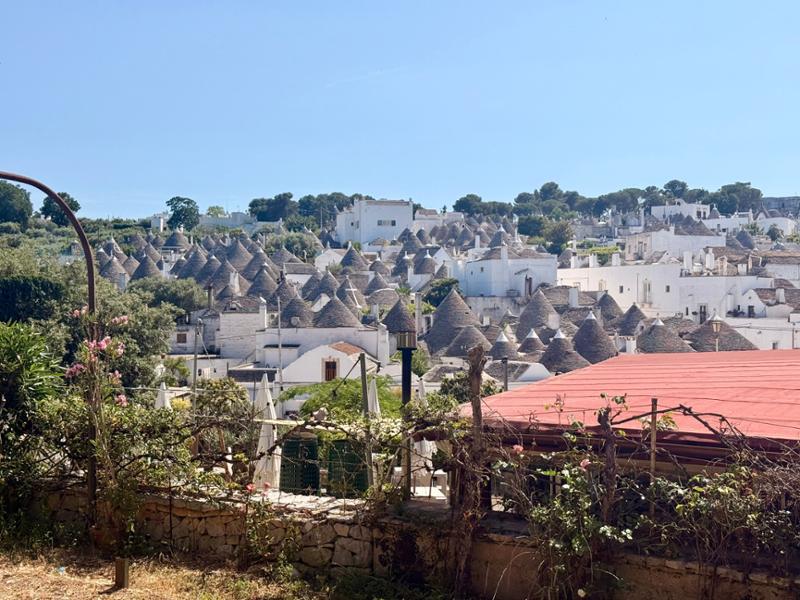 7 Day Authentic Puglia Self Drive incl. Mt Vesuvius, Wine Tastings, Ape City Tour, Lecce, Car Hire, + more
