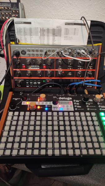 Behringer GRIND Hybrid Semi-Modular Synthesizer
