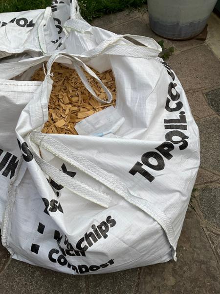 2 x Blended Topsoil £68 per bulk bag - British Standard BS3882:2015. Suitable for growing vegetables, flower beds and laying Turf