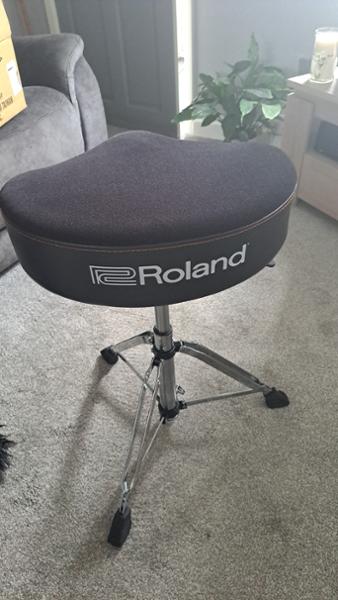 Roland drum throne