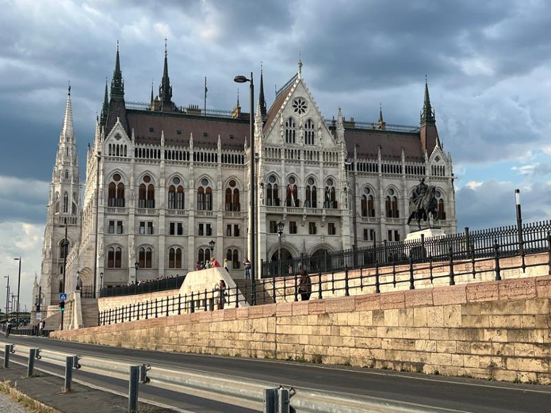 10 Day Vienna & The Beautiful Blue Danube incl. Vienna discovery tour, Budapest, All-inclusive river cruise + more.