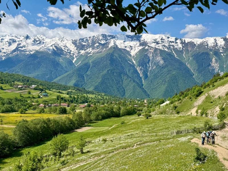 Your holiday: Georgia Guided Walking
