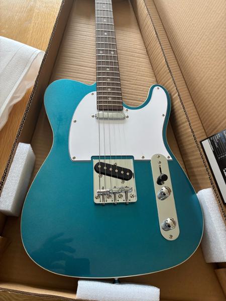 Fantastic Guitar, Amazing Price - Essential purchase !