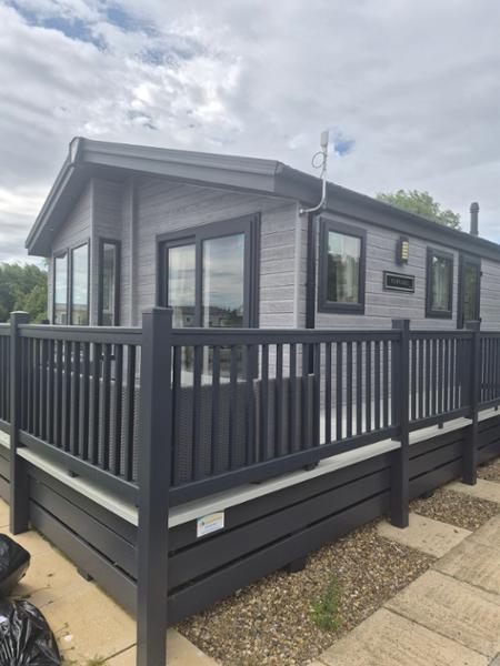 Platinum Caravan (Sleeps 6)