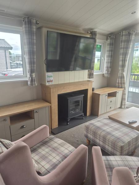 Platinum Caravan (Sleeps 6)