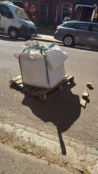 Appalling service – Left an 800kg bag blocking my neighbour's driveway