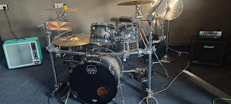 Fantastic drum kit