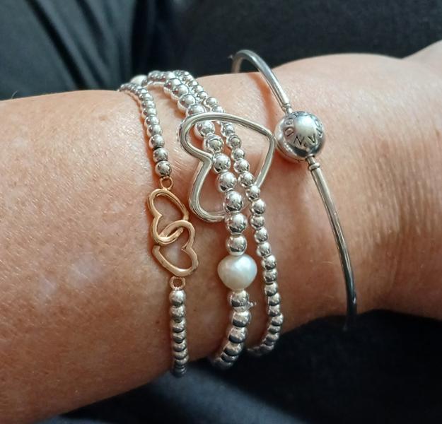 Joma Jewellery Lila Bracelet In White Pearl