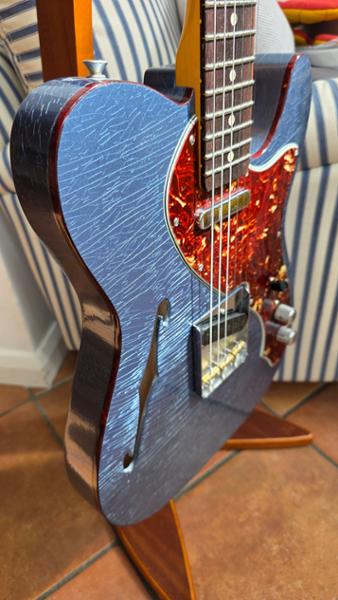 Fender Custom Shop 50's Thinline Telecaster in Super Faded Aged Midnight Blue