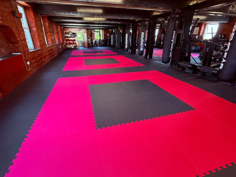 Cannons UK reversible 20mm Premium Standard Red and Black Jigsaw Mats 1+