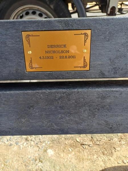 Recycled Plastic Garden Bench 3 Seater - Colne