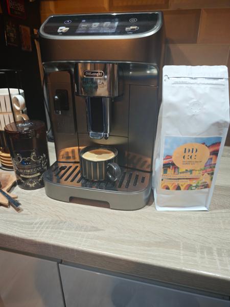Magnifica Plus Bean to Cup Coffee Machine - Black