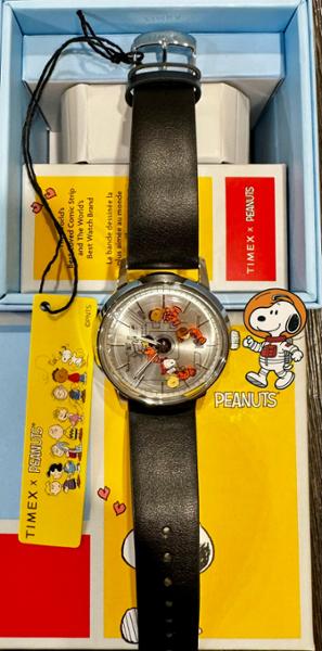 Timex Mens Peanuts Marlin Space Watch TW2W87200