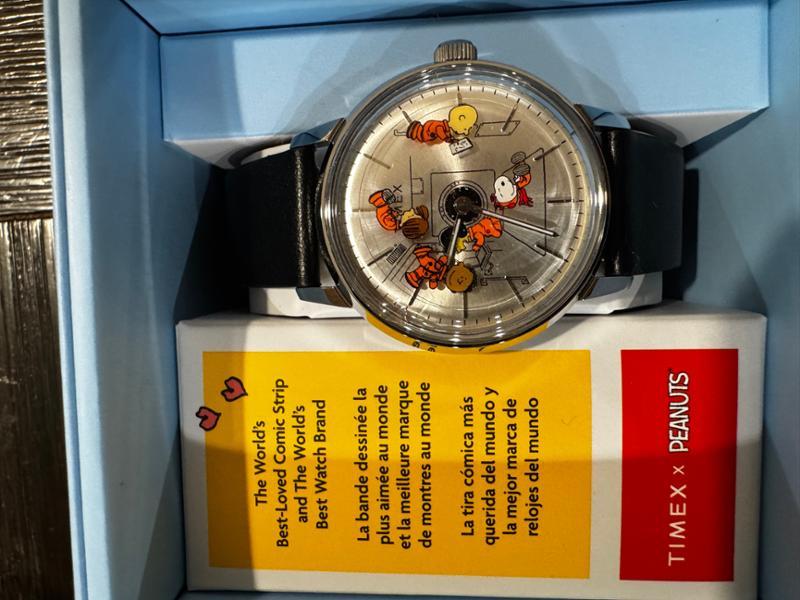 Timex Mens Peanuts Marlin Space Watch TW2W87200