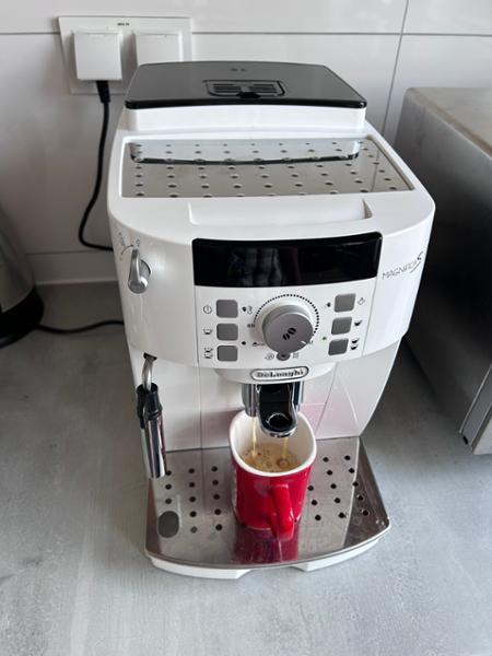 ECAM22117B