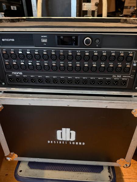 Midas M32C Digital Rack Mixer