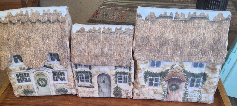 Amber Makes The Christmas Village Cottages Kit: Instructions & Fabric Panel (140cm x 74cm)