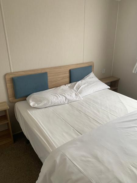 Gold Caravan (Sleeps 6)
