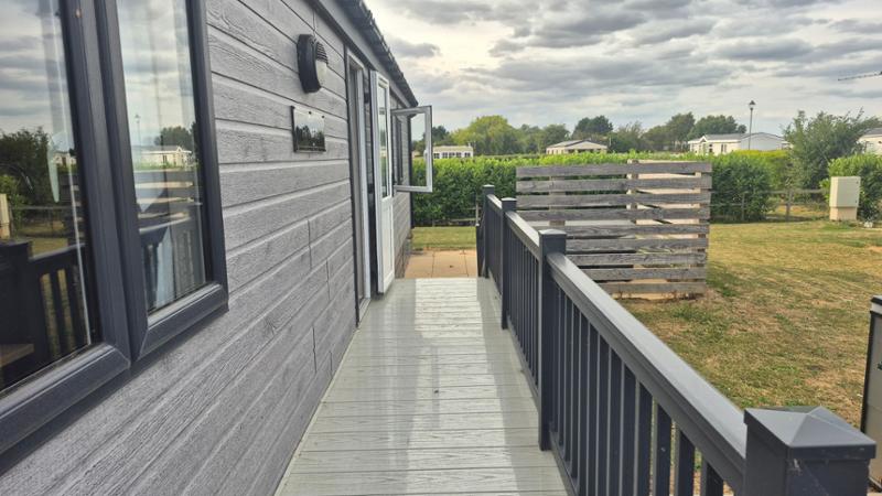 Platinum Caravan (Sleeps 6)
