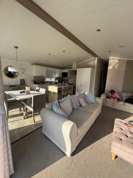 Dumbarnie Lodge 3 Bedroom. Pet-Friendly