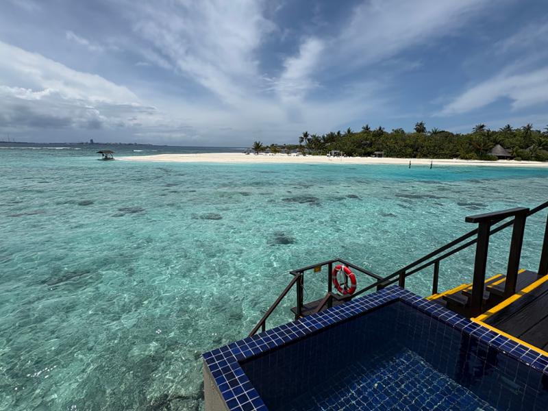 5610-Luxury Overwater Maldives Fly & Stay