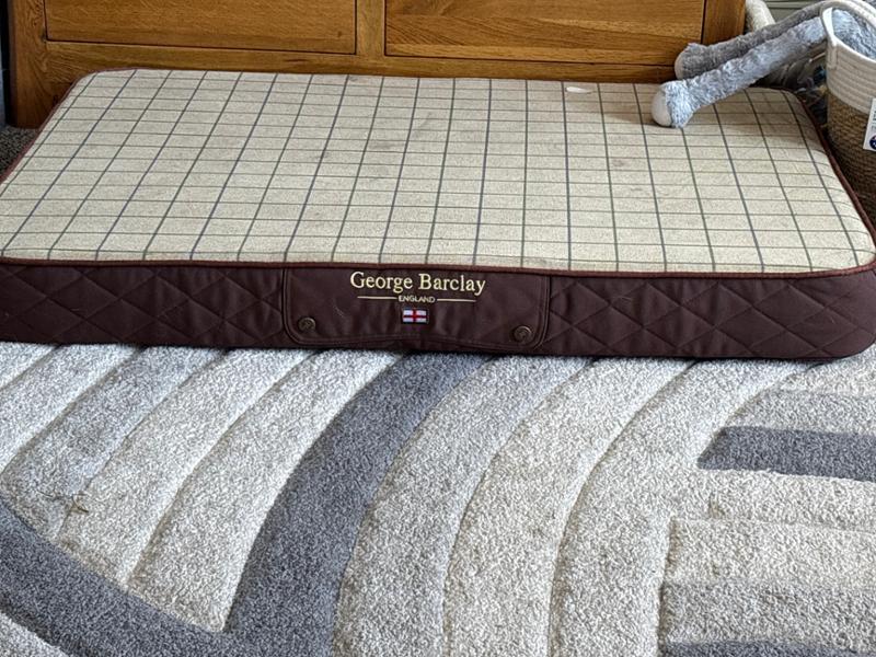 George Barclay Country Mattress Dog Bed Chestnut Brown - Large, Bed with Memory Topper Mattress