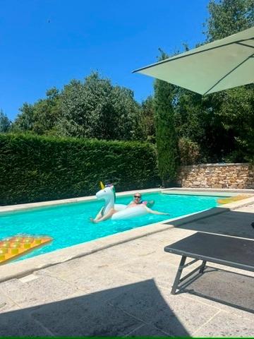 Fabulous Villa, easy to book and great communications - & stunning weather