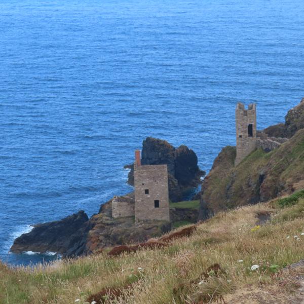 Discover Shades of the English Countryside featuring London, Cornwall & Cotswolds on 07/16/2026