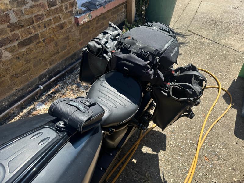 Kriega Drypack US 30 on Indian Scout
