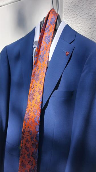 Silk tie for wedding.