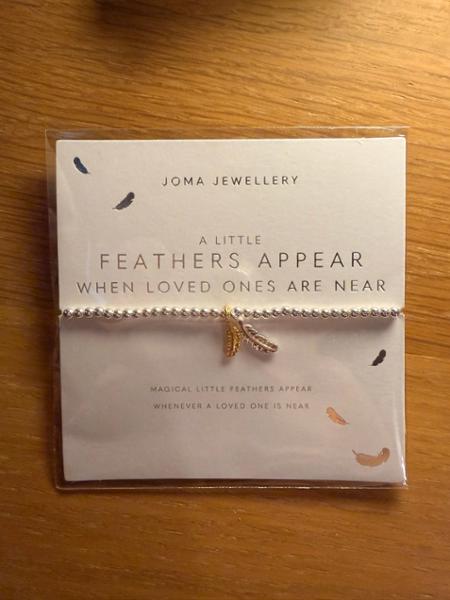 A Little 'Feathers Appear When Loved Ones Are Near' Bracelet in Silver Plating