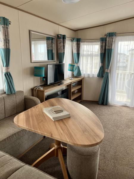 Gold Caravan (Sleeps 6)