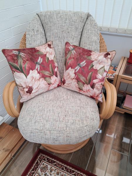 Swivel chair