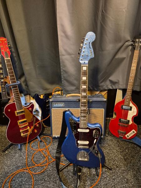 Squier Limited Edition Classic Vibe '70s Jaguar in Blue Sparkle, Matching Headstock